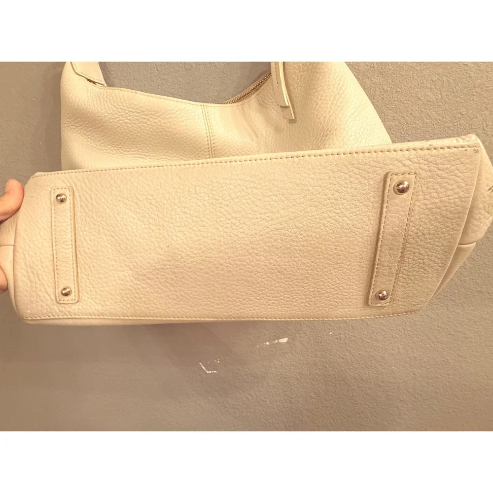 Dooney & Bourke‎ Vintage Cream Pebbled Leather Hobo Shoulder Bag Gold Hardware